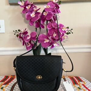 Elegant Black Shoulder Bag